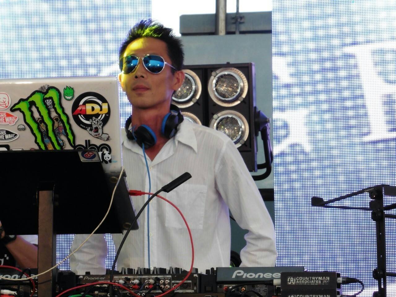 DJ JOE